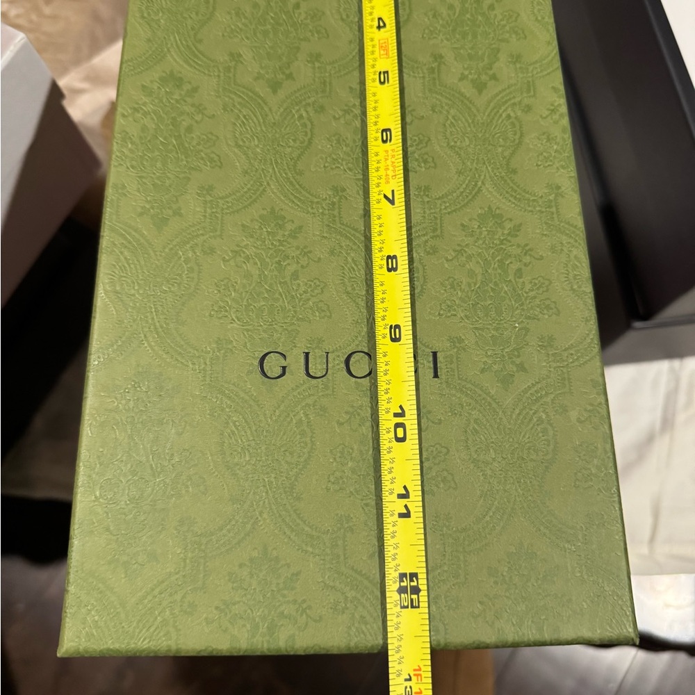 Gucci Green Embossed Box - Picture 7 of 9